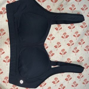 Black lululemon bra